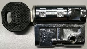 Profile half cylinder lock with EK333 key