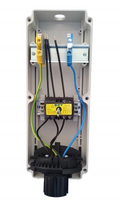 IP67 WANDSTECKDOSE 16A/400V/5P ABSCHALTBAR mit DIN-Schiene 5TE