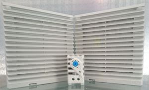 230V Filter fan 34/42 m³/h 93x93/117x117mm with outlet filter + thermostat