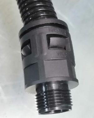 Corrugated pipe screw connection M12 to NW7.5 metric straight