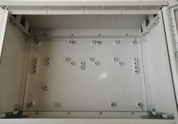 outdoor plastic housing 500x750x300 mm HWD with standard door