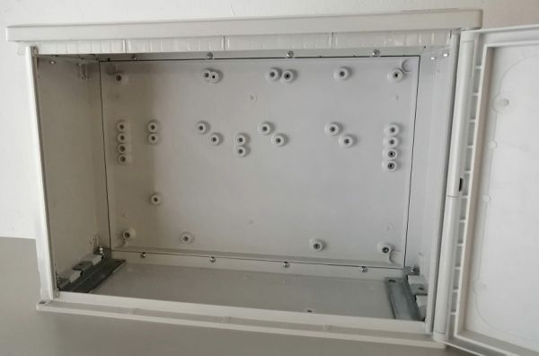 outdoor plastic housing 500x750x300 mm HWD with standard door