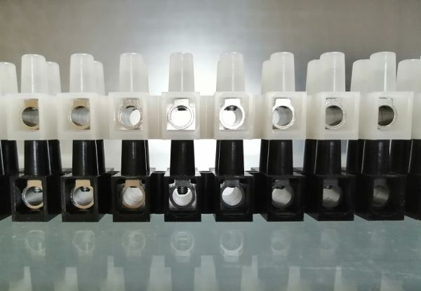 Lüsterklemme 10 mm² schwarz VDE / CSA