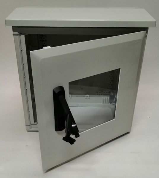 Kunststoff-Outdoor-Gehäuse 500 x 500 x 300 mm (HBT) mit Sichttür und offener Kabelzuführung und belüftetem Regendach Kunststoff-Outdoor-Gehäuse 500 x 500 x 300 mm (HBT) mit Sichttür und offener Kabelzuführung und belüftetem Regendach