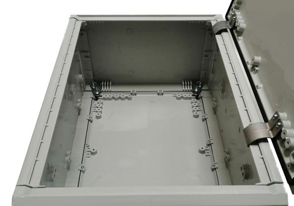 Outdoor housing 1250x750x300 mm (HWD) standard door with rain cover