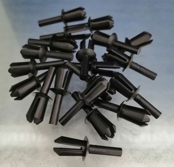 100 Spreiznieten 6mm schwarz für Verdrahtungskanal