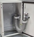 Schaltschrank Kabelschlauch hellgrau geschlossen